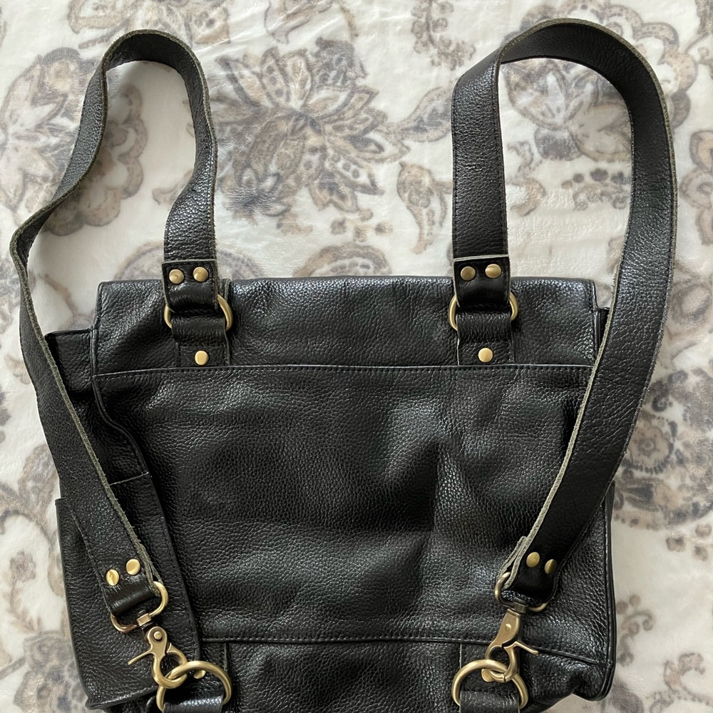 Vere Verto Black Backpack with Durable Italian Pebbled Leather and Gold Hardware - Picture 3 of 15